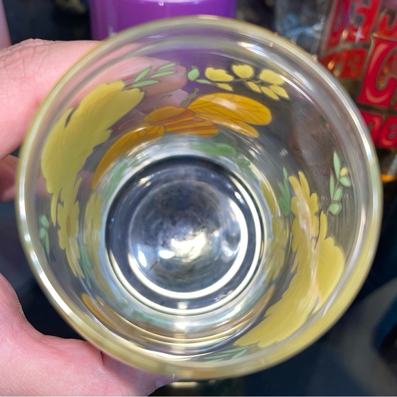 A Bundle of 2 Glass Cups - Picture 8 of 8